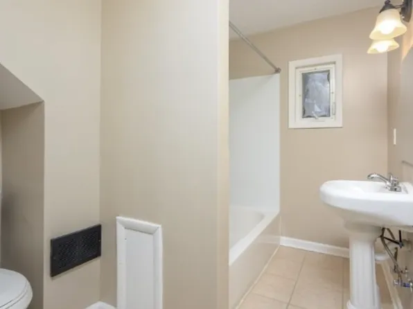 308 E Park Blvd, Akron, OH 44305