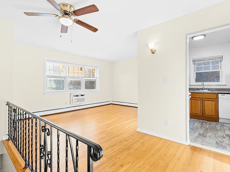 138 Clinton Pl #1B — Photo 8