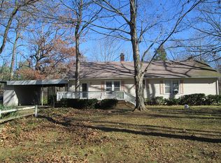 5370 N Southshore Dr, Olney, IL 62450