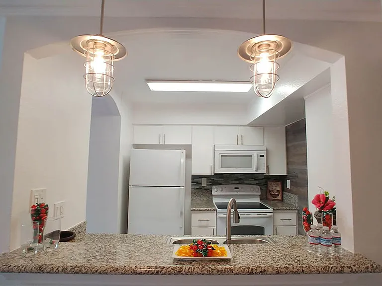 Villa De Adel Apts — Photo 165