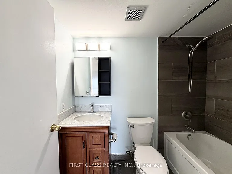 633 Bay St #2516 — Photo 31