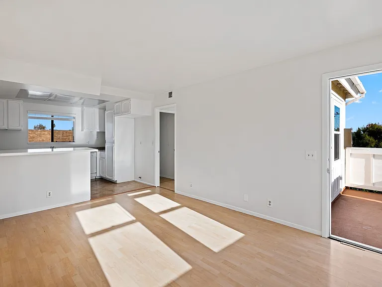 231 Cabrillo St — Photo 10