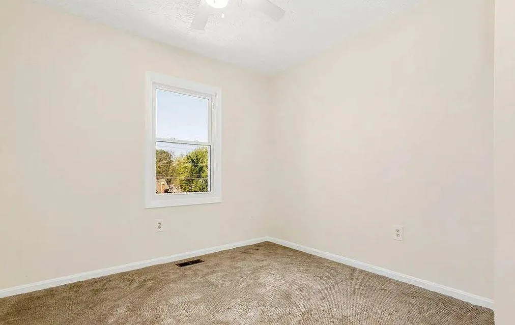 1 bed, 1660 sqft, $1,250 — Photo 2
