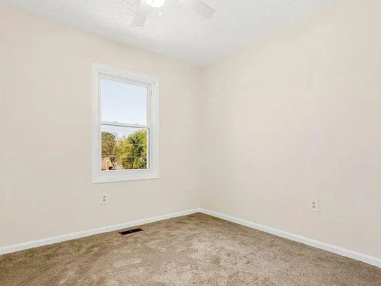 854 Flagler Dr — Photo 2