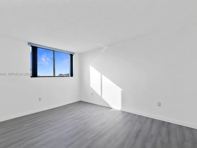 11715 SW 18th St #410 — Photo 10