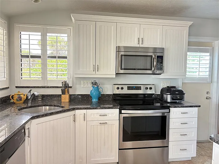 2823 Gulf Of Mexico Dr — Photo 15