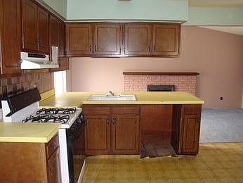 3rd image of 35540 Elmira St