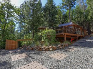 18149 Rollins View Dr, Grass Valley, CA 95945