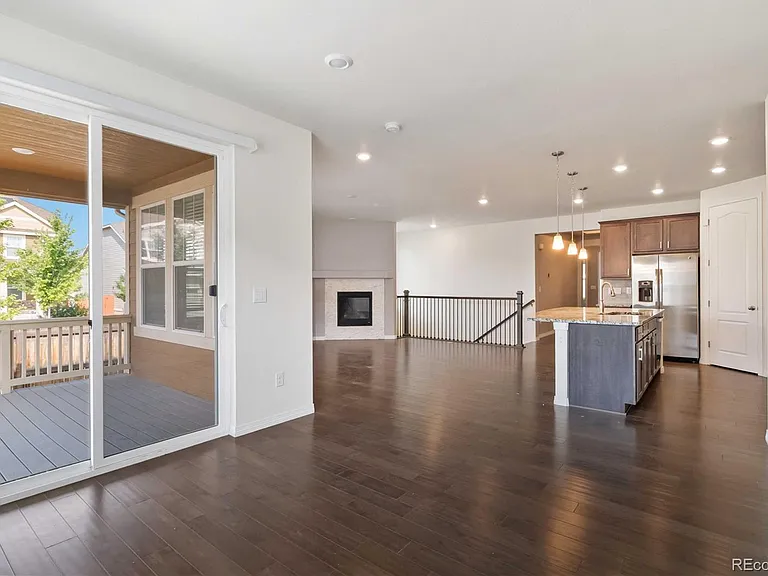 14700 Oslo Ave — Photo 6