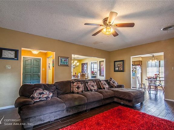 5th image of 4542 Carrie Ann Ln