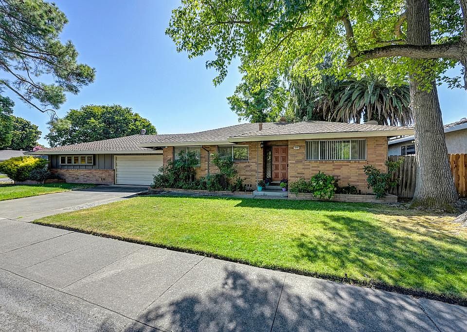 1st image of 310 Bello Rio Way