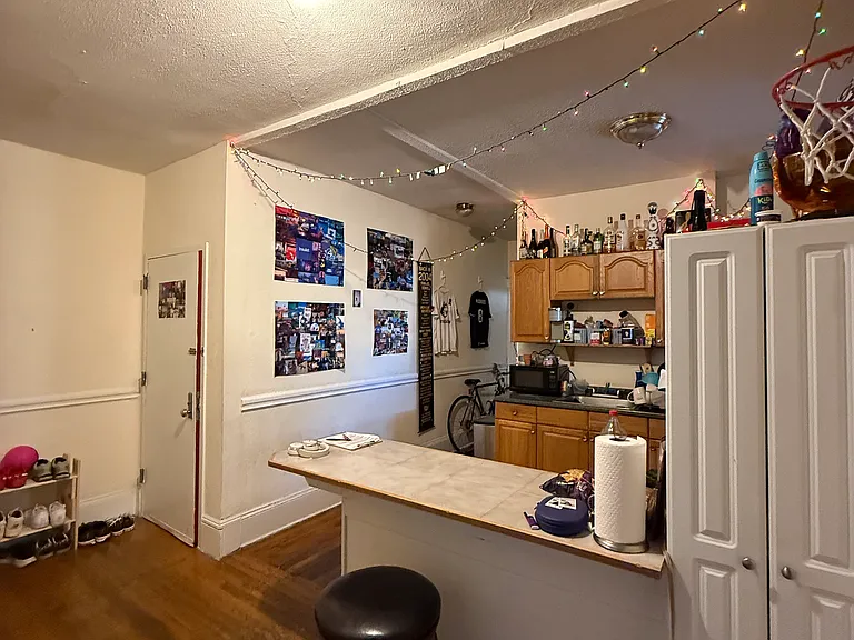 24 Peterborough St #18 — Photo 8