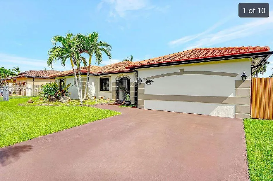 13203 SW 205th Ln — Photo 2