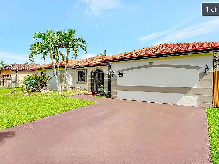 13203 SW 205th Ln — Photo 2