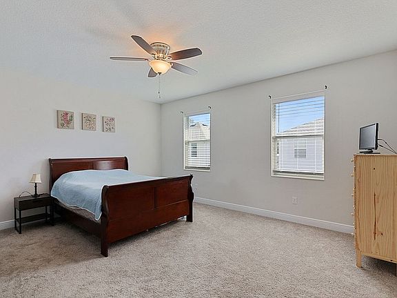 4th image of 3032 W Van Buren Dr
