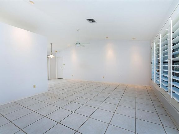 4th image of 7304 Van Lake Dr
