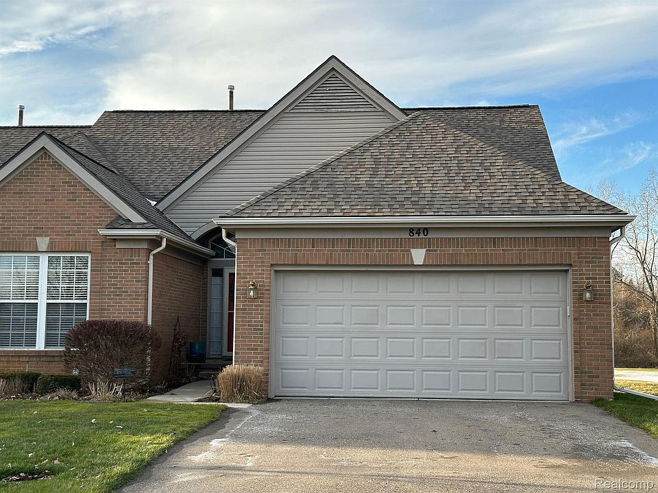 1st image of 840 Golf Villa Dr