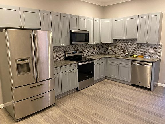 4th image of 3238 N Carlisle St #1