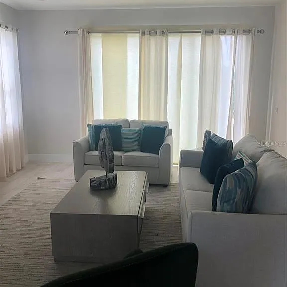 820 Driving Range Ct — Photo 2