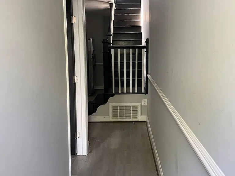 146 N East Ave #F — Photo 5