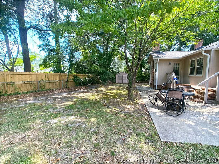 2721 Mirror Lake Dr — Photo 22