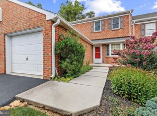 235 Wyntre Brooke Dr #6, York, PA 17403
