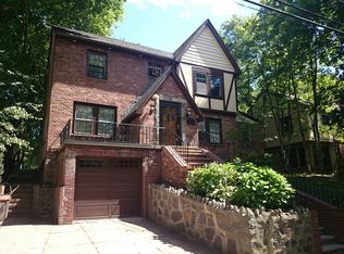 227 Bonad Rd, Brookline, MA 02467