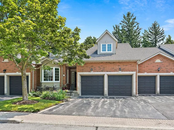 12 Fairway Ln, Guelph, ON N1E 7A9