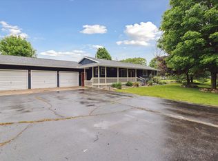 303 E Xy Ave, Vicksburg, MI 49097