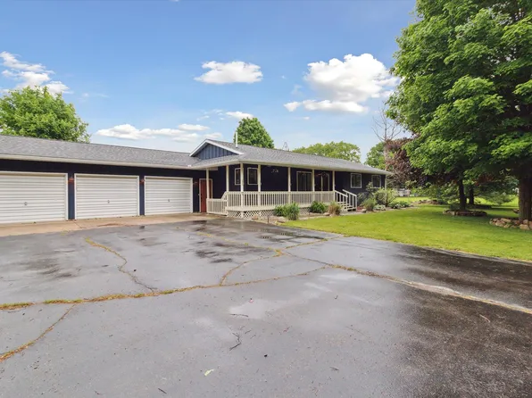 303 E Xy Ave, Vicksburg, MI 49097