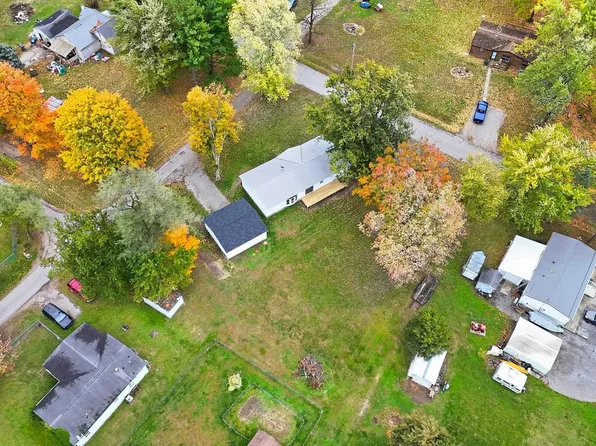 407 E Wabash St, Wolcottville, IN 46795