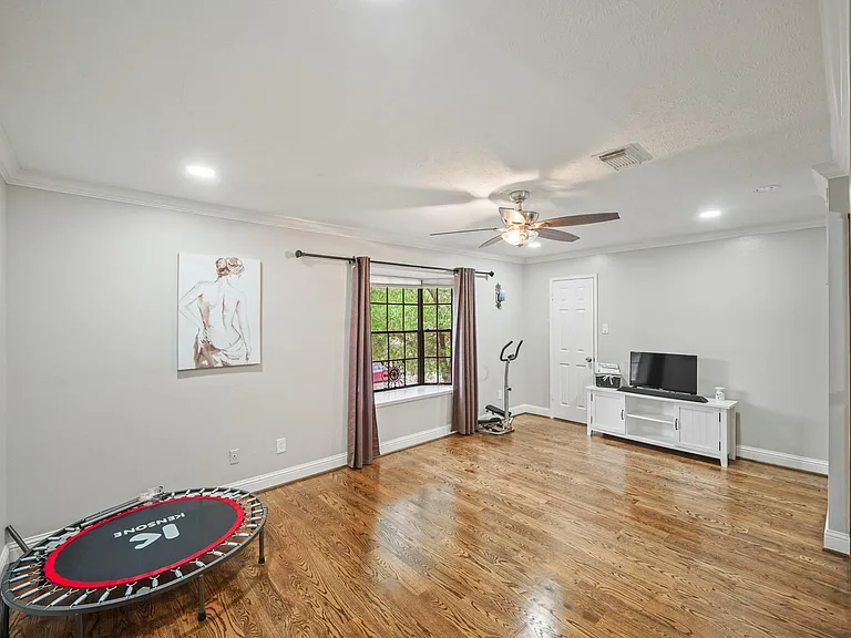 15831 Ridge Park Dr — Photo 14