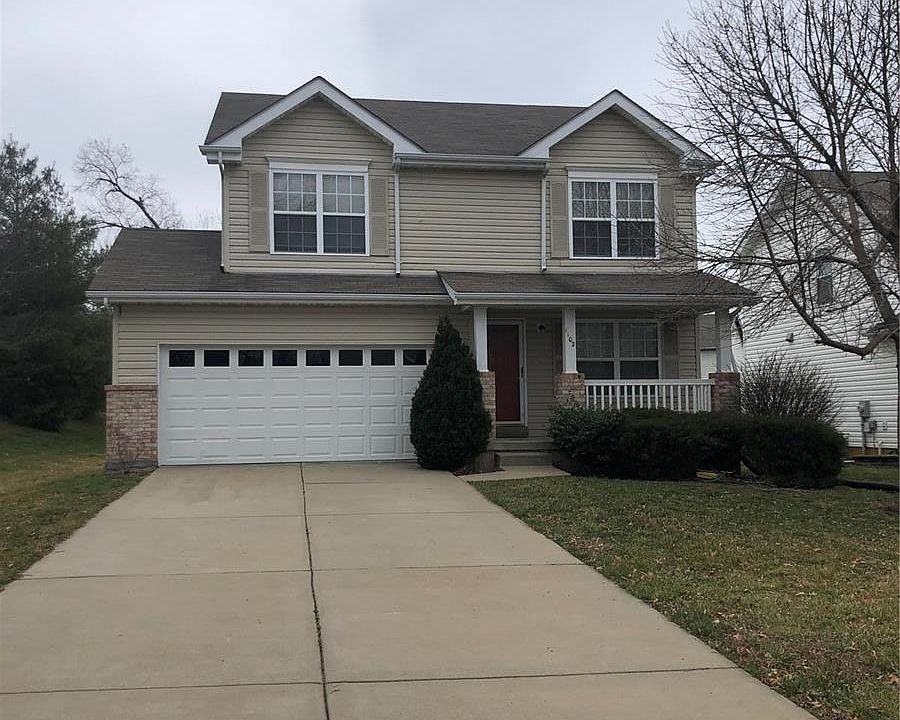 2nd image of 1102 Oakley Ln
