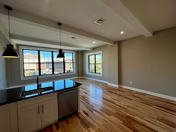 3rd image of 116 S Main St #404