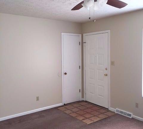 5th image of 128 Cobblestone Dr