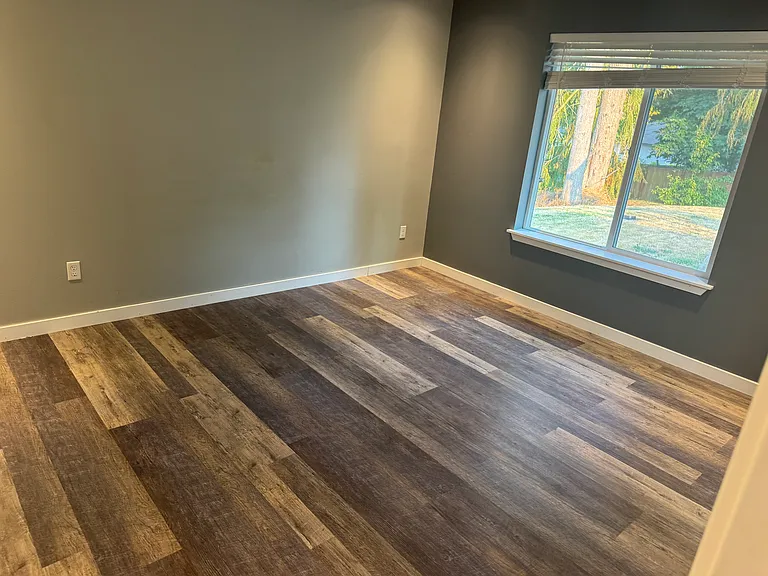 1551 Graham Dr — Photo 9