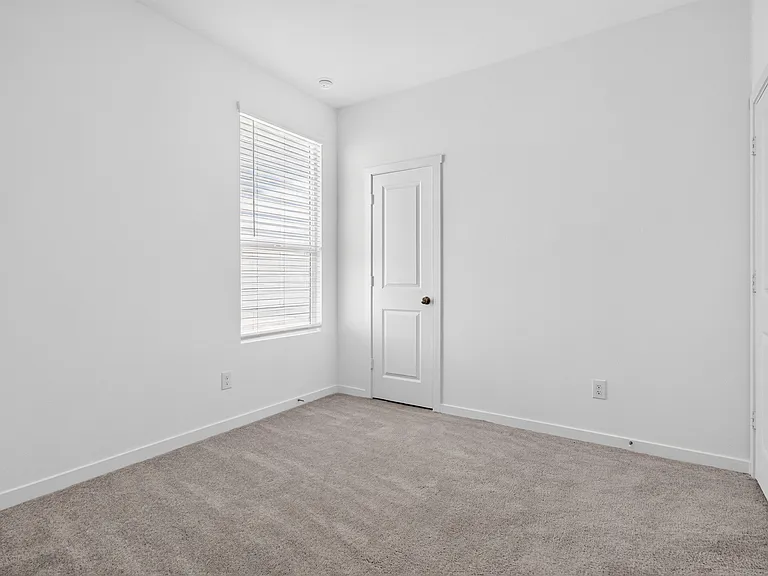 415 Kayden Ct — Photo 14