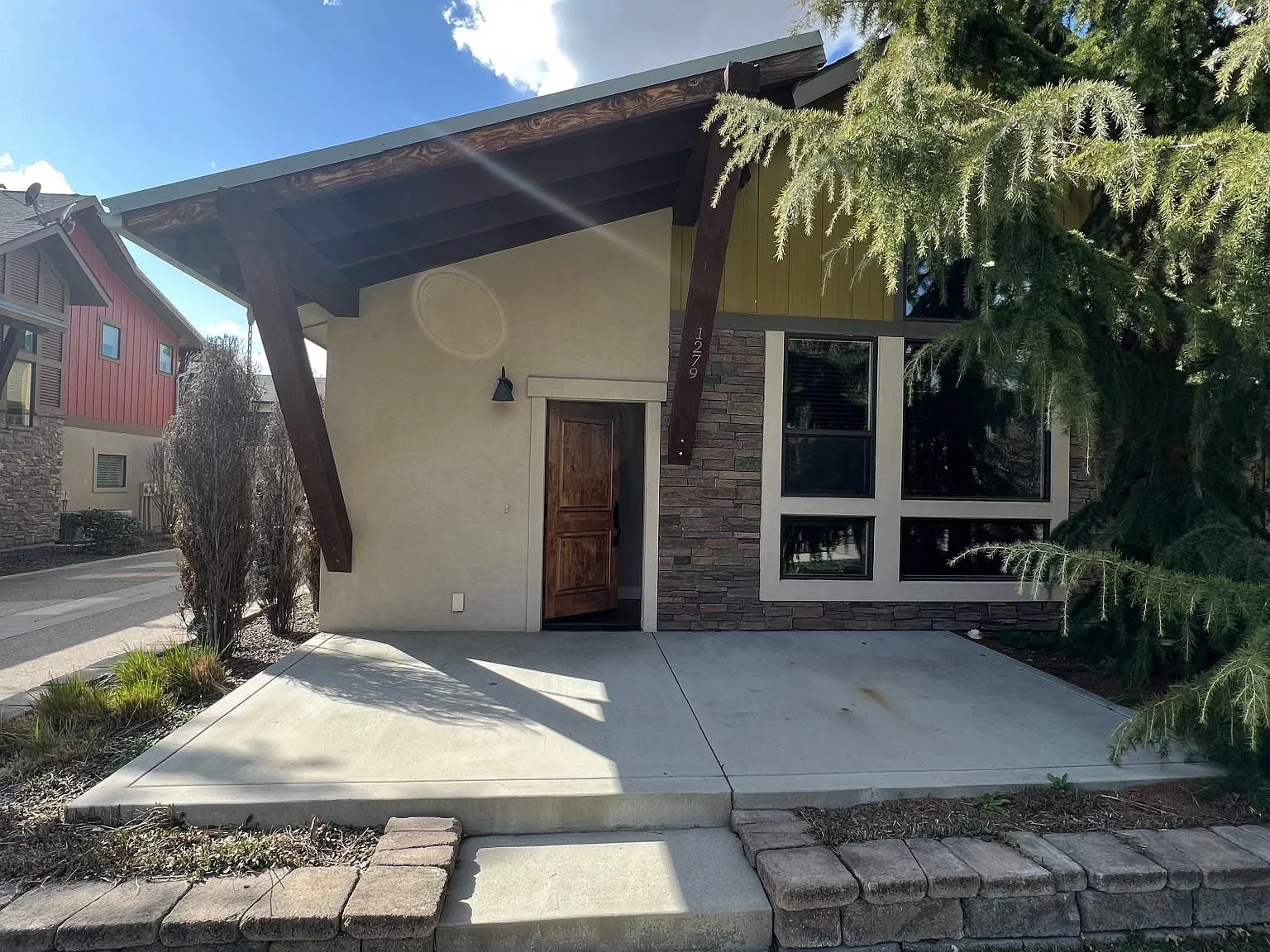 3 bed, 1540 sqft, $2,365 — Photo 1