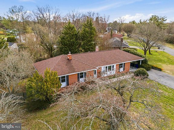 4th image of 4037 Olney Laytonsville Rd