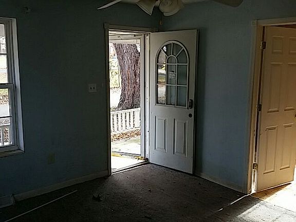 2nd image of Lake St