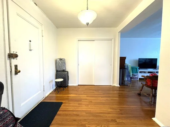 139-15 28th Road #6F, Flushing, NY 11354