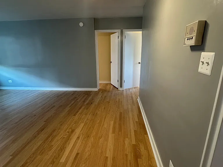 6216 N Whipple St #3E — Photo 3