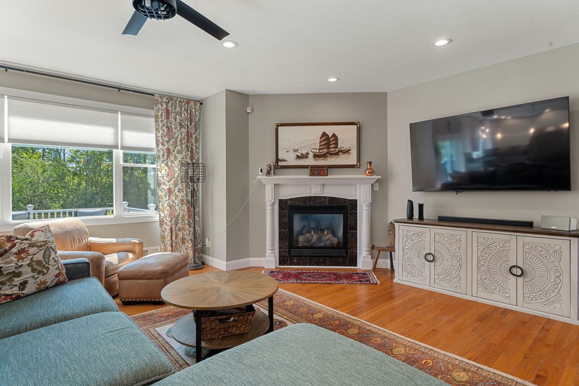 next background image