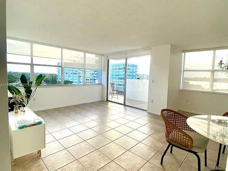 1300 NE Miami Gardens Dr #713E — Photo 6