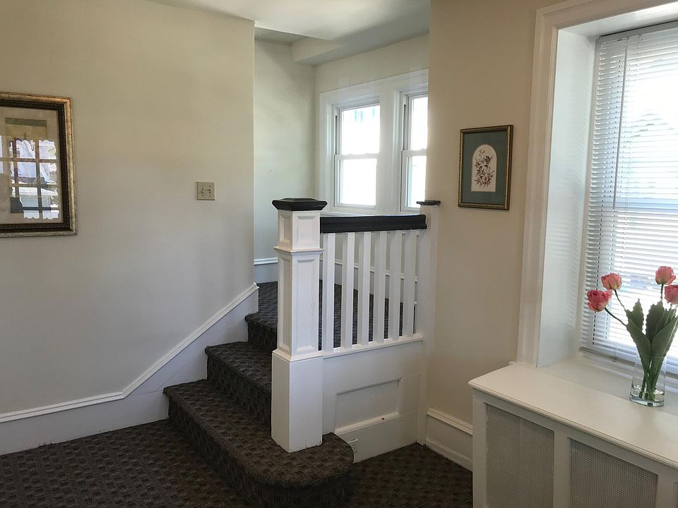 Common entry foyer - stairs lead to 2nd floor duplex apartment.