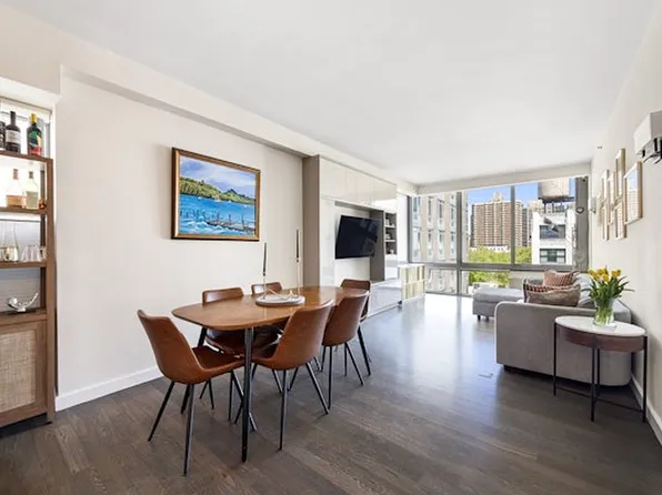 225 W 60th St APT 9C, New York, NY 10023
