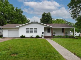 1103 4th St, Monett, MO 65708