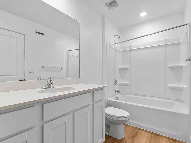 1907 E 640 N — Photo 11