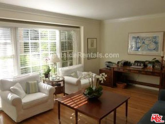 5th image of 950 6th St Unit 4