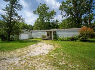 25542 E Us Highway 40, Dennison, IL 62423